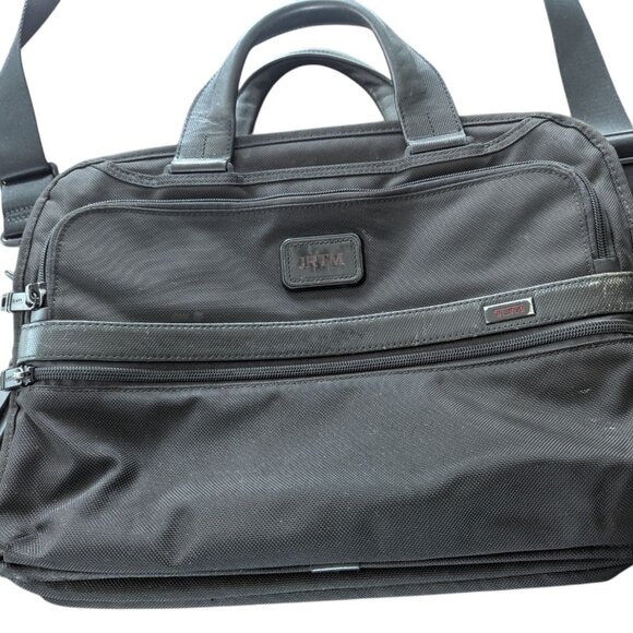 TUMI Black Nylon Laptop/Tablet Case w adjustable shoulder strap - Picture 3 of 12